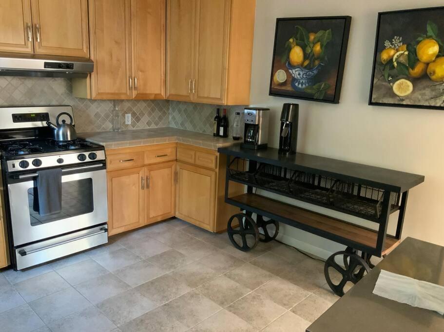 House, Walking Distance From Universal Studios ロサンゼルス エクステリア 写真